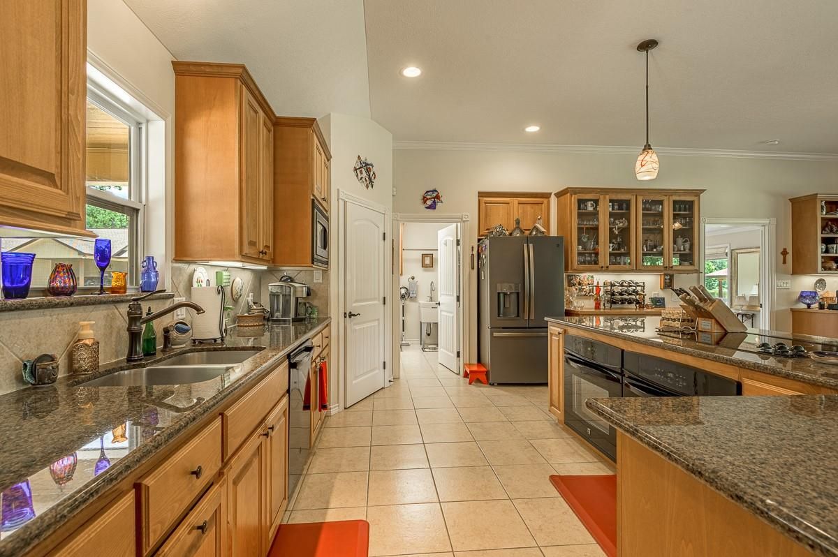 Interior, Kitchen, Pendant Lights, Recessed Lighting
