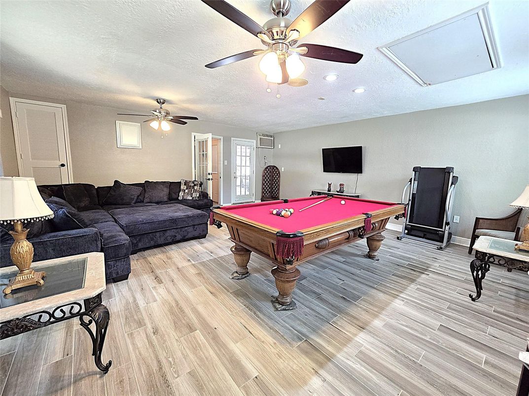 Billiard Table, Game Room, Interior, Living room, Wood Texture Flooring