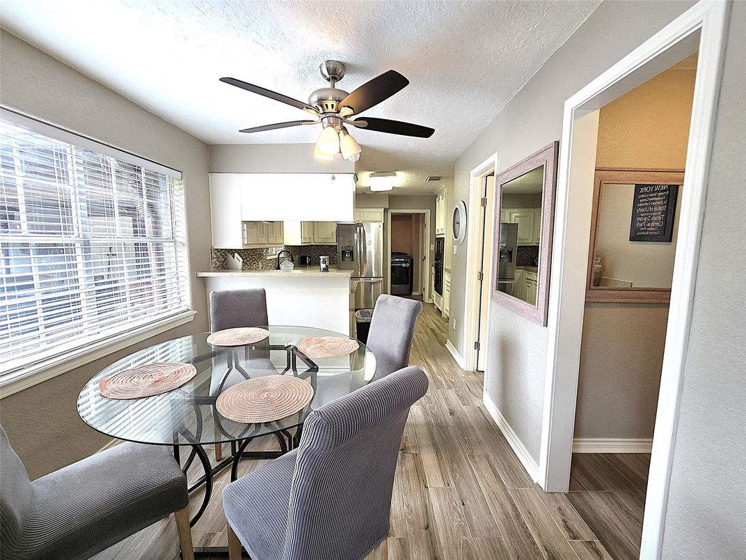 Dining room, Interior, Kitchen, Stainless Steel Appliances, Wood Texture Flooring
