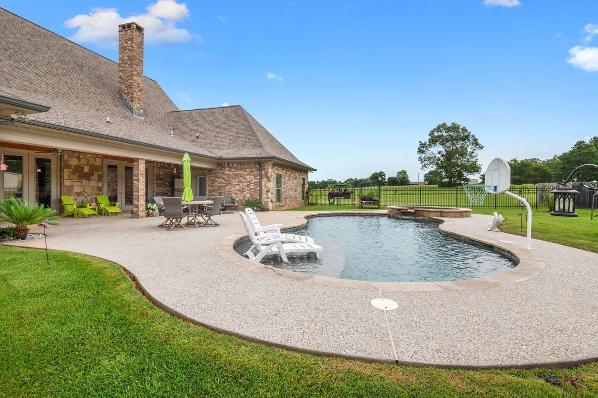 Backyard, Exterior, Pool