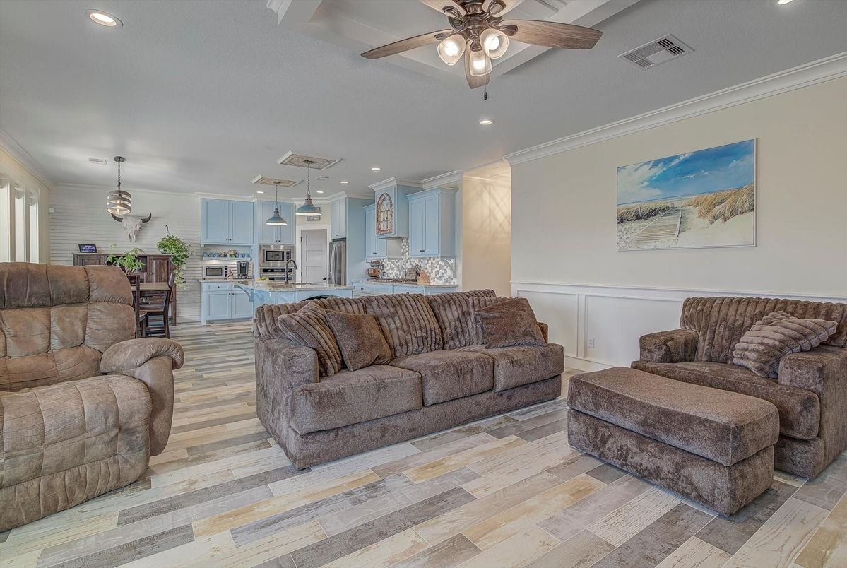 Interior, Kitchen, Living room, Pendant Lights, Recessed Lighting, Stainless Steel Appliances, Wood Texture Flooring