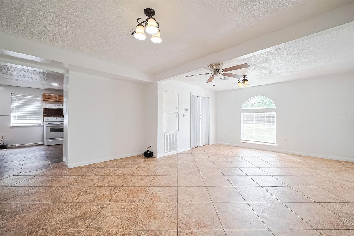 Empty room, Interior, Kitchen, Recessed Lighting