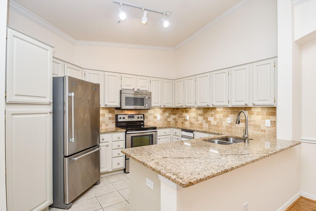 Interior, Kitchen, Stainless Steel Appliances