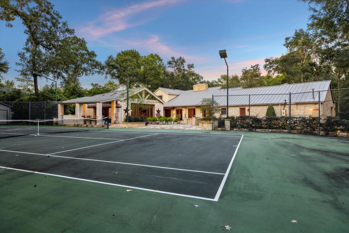 Exterior, Tennis Courts