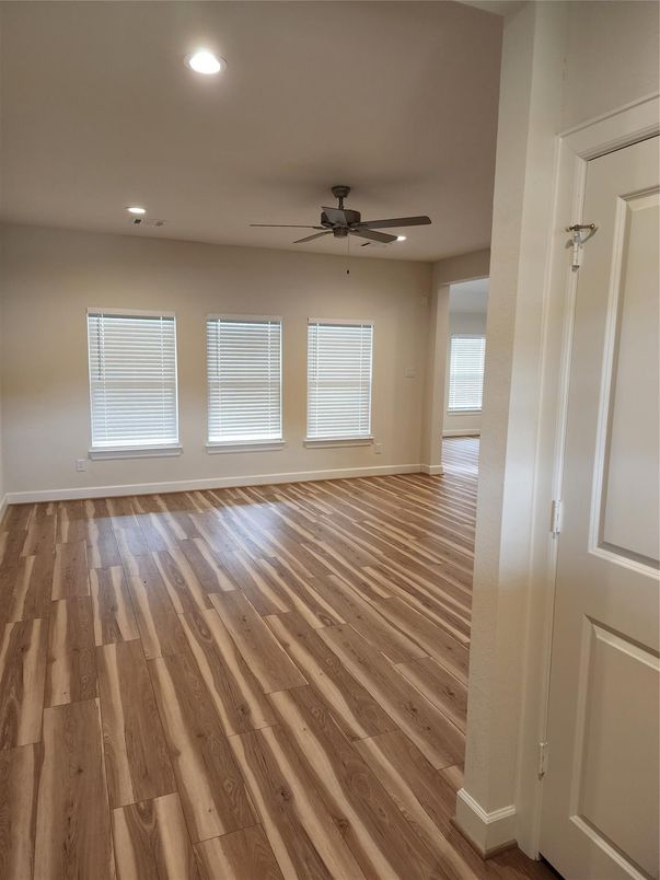 Empty room, Interior, Recessed Lighting, Wood Texture Flooring
