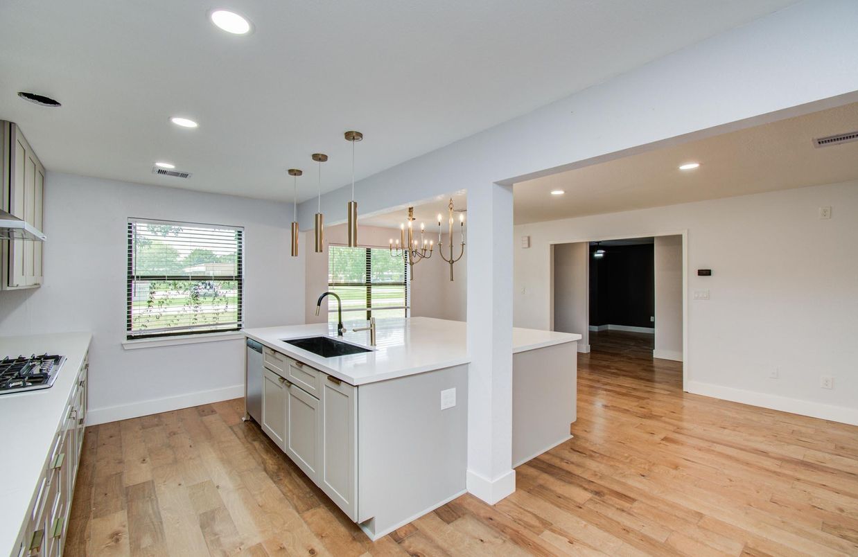Chandelier, Interior, Kitchen, Pendant Lights, Recessed Lighting, Wood Texture Flooring