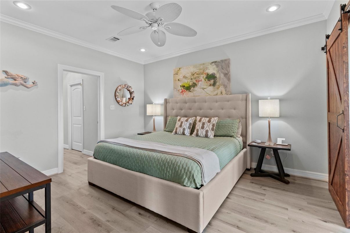 Bedroom, Interior, Recessed Lighting, Wood Texture Flooring