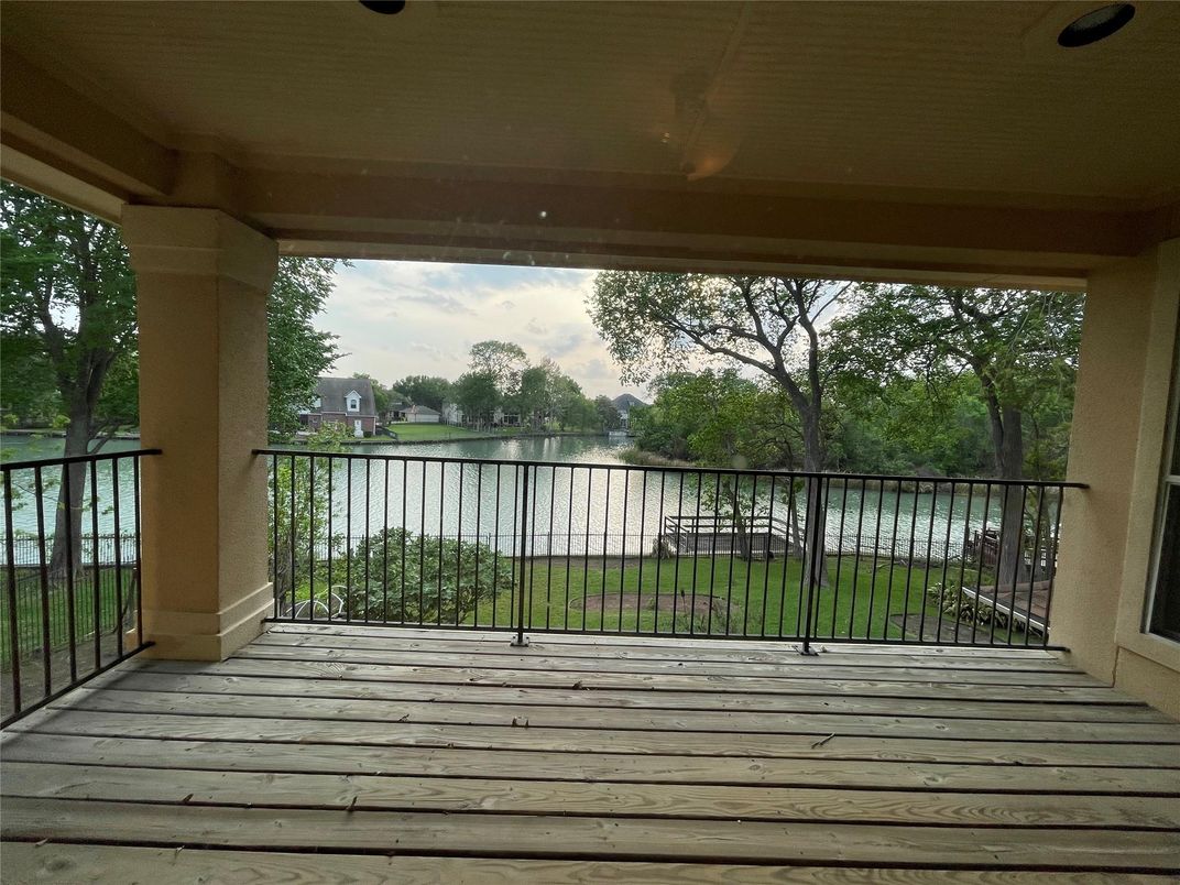Exterior, Water