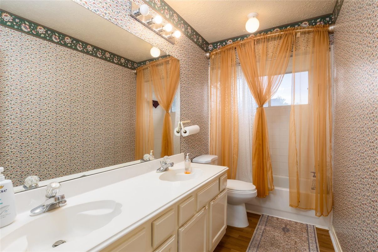 Bathroom, Dual Sink Vanities, Interior, Wood Texture Flooring