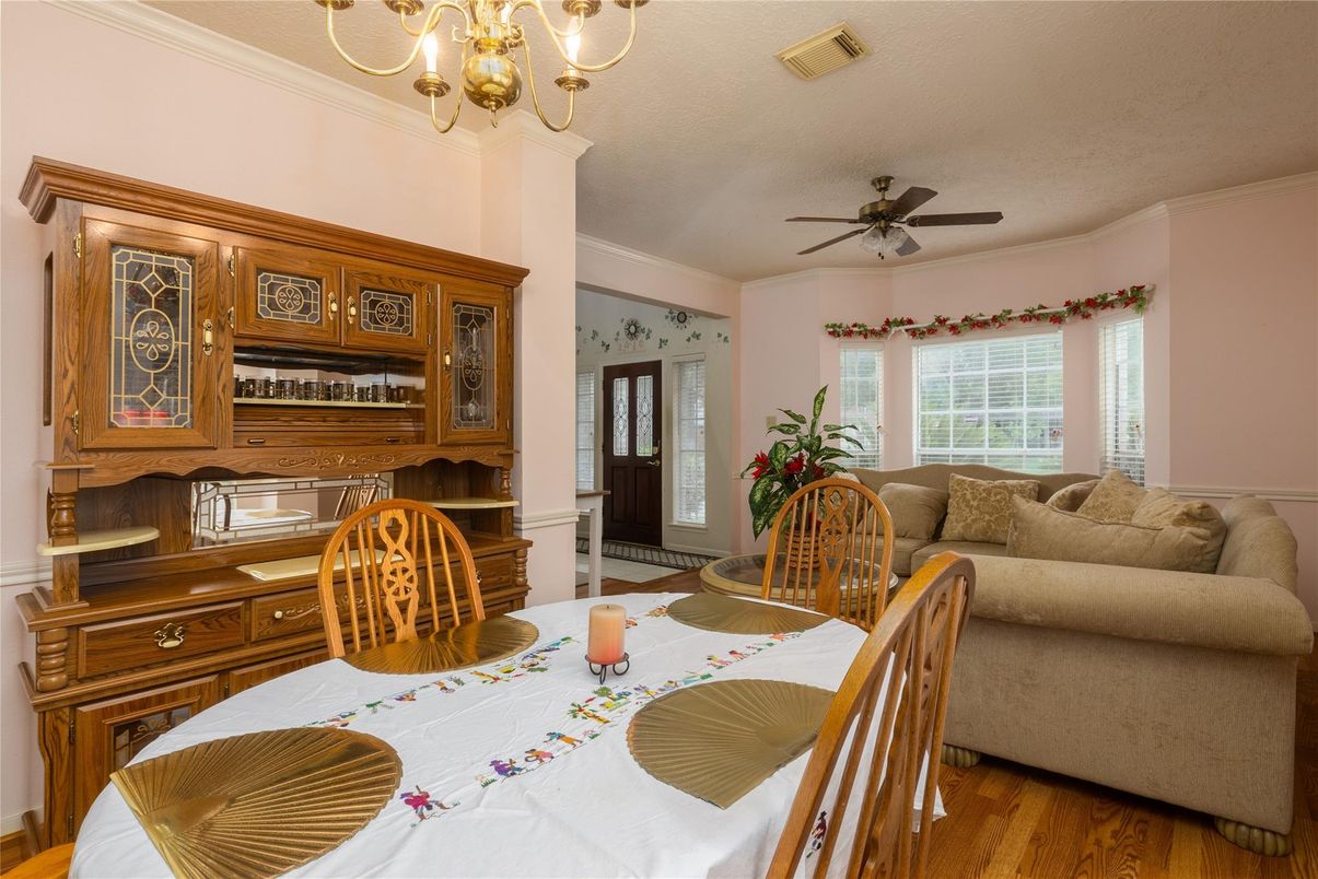 Chandelier, Dining room, Interior, Living room, Wood Texture Flooring