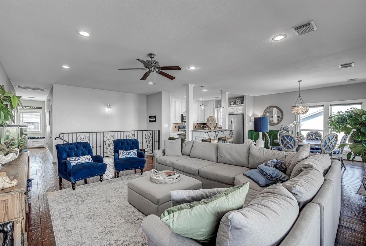 Chandelier, Dining room, Interior, Kitchen, Living room, Pendant Lights, Recessed Lighting