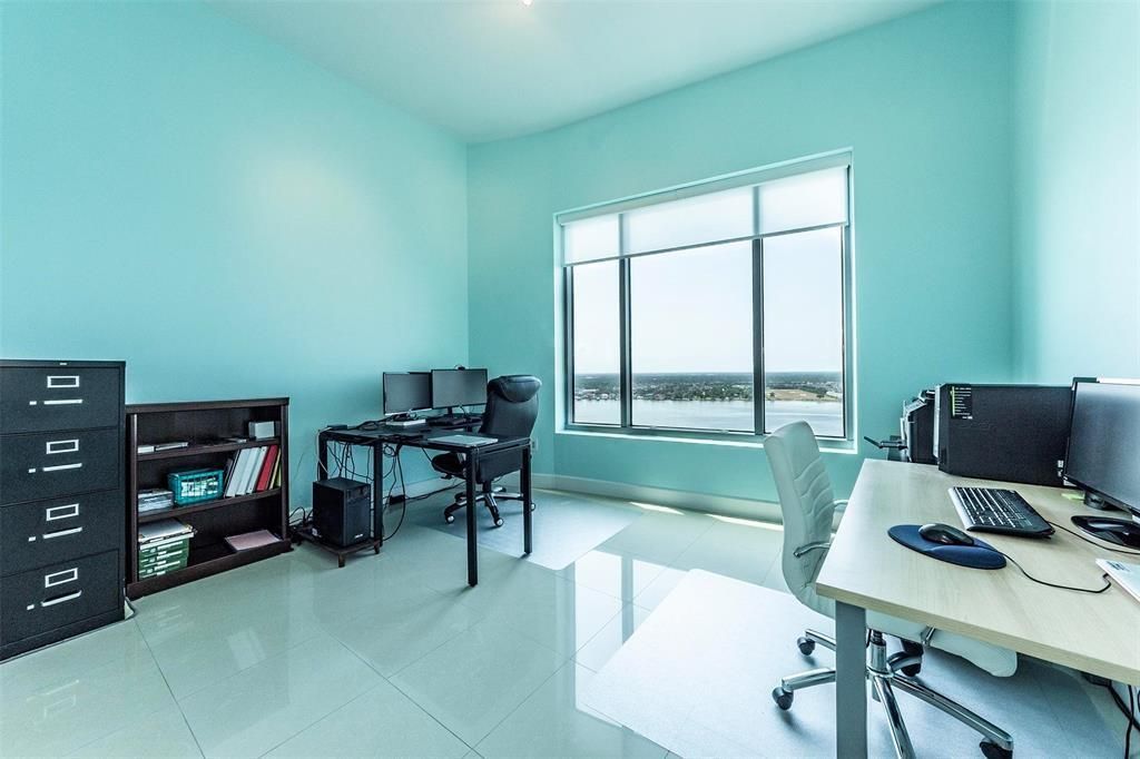 Home Office, Interior, Recessed Lighting, Water