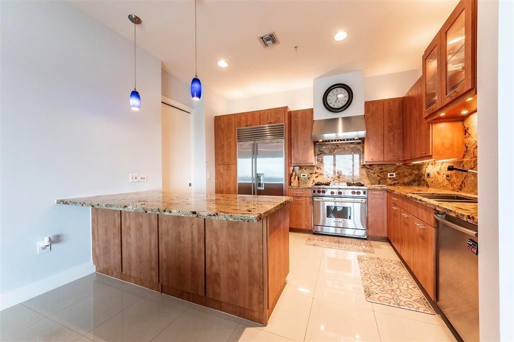 Interior, Kitchen, Pendant Lights, Recessed Lighting, Stainless Steel Appliances