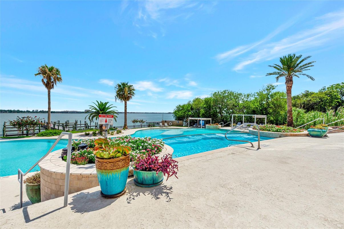 Exterior, Pool, Water