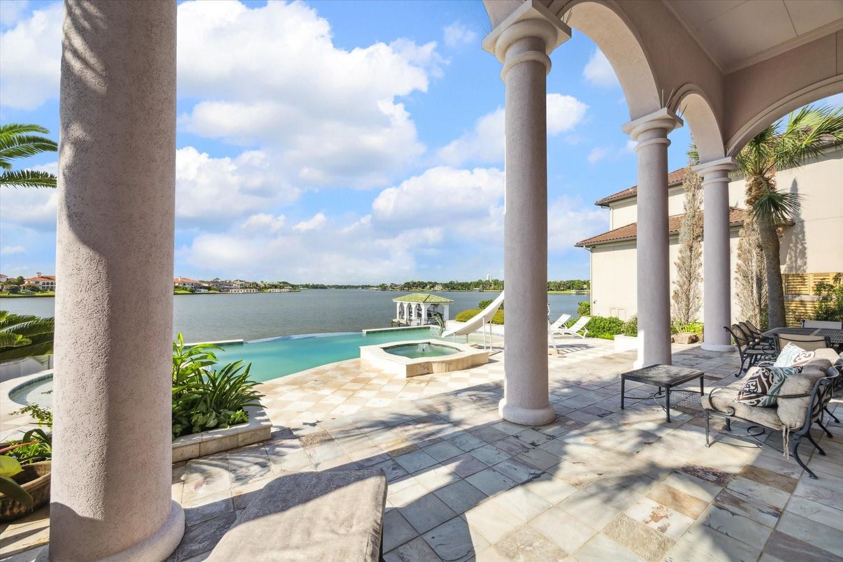 Exterior, Pool, Water