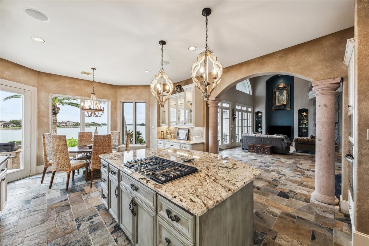 Chandelier, Dining room, Interior, Kitchen, Pendant Lights, Recessed Lighting, Water