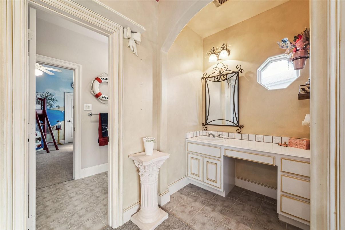 Bathroom, Interior