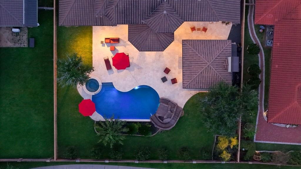 Exterior, Drone
