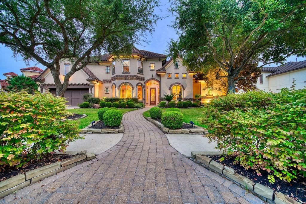 Backyard, Exterior, Facade, Mediterranean