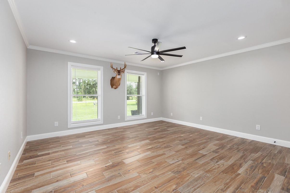 Empty room, Interior, Recessed Lighting, Wood Texture Flooring