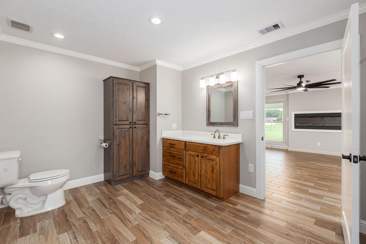 Bathroom, Interior, Recessed Lighting, Wood Texture Flooring