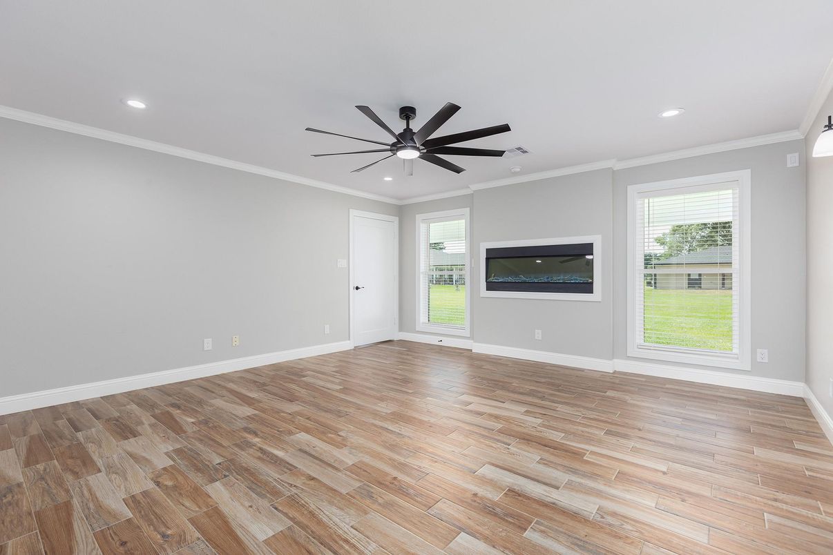 Empty room, Interior, Recessed Lighting, Wood Texture Flooring
