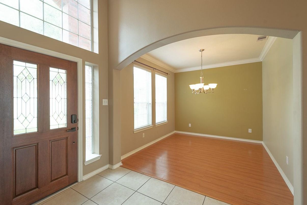Chandelier, Interior, Wood Texture Flooring