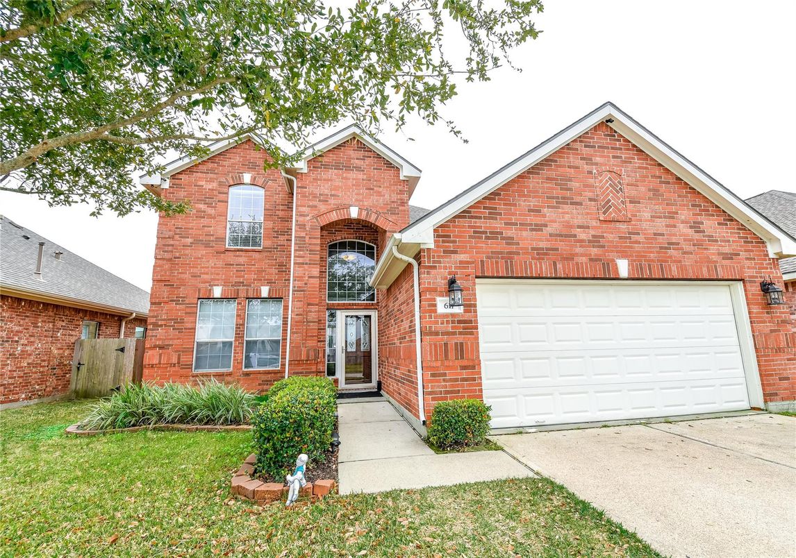 Attached, Exterior, Facade, Brick Facade, Brick Traditional