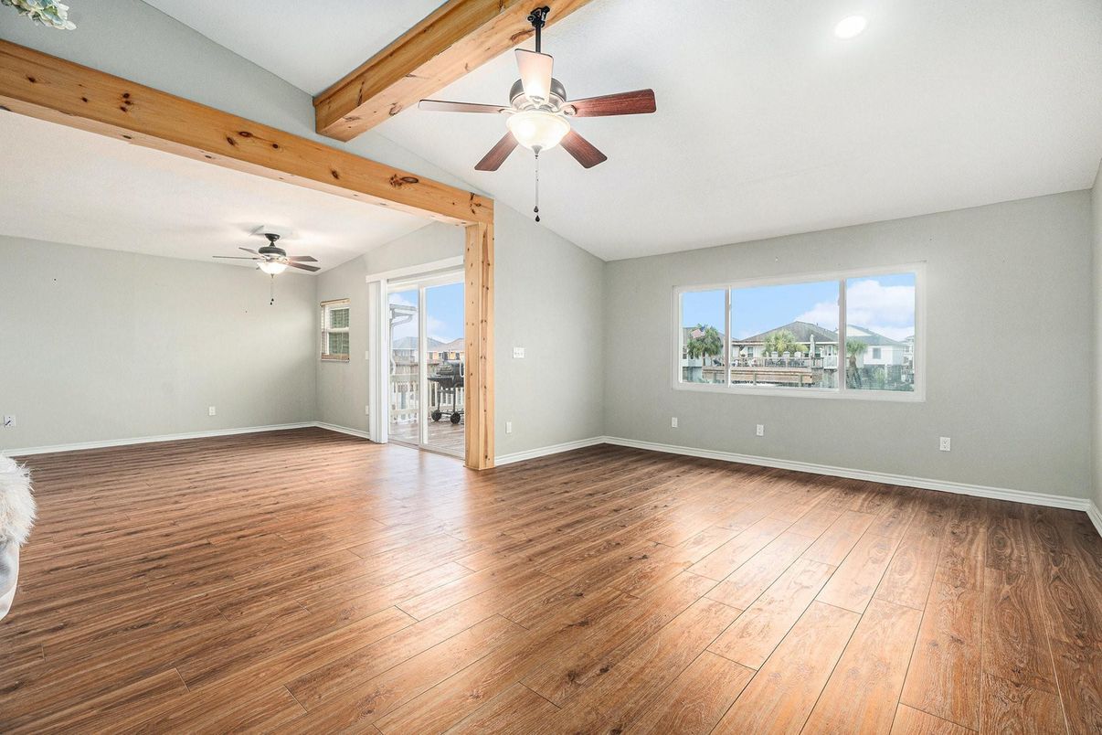 Empty room, Interior, Recessed Lighting, Wooden Beams, Wood Texture Flooring