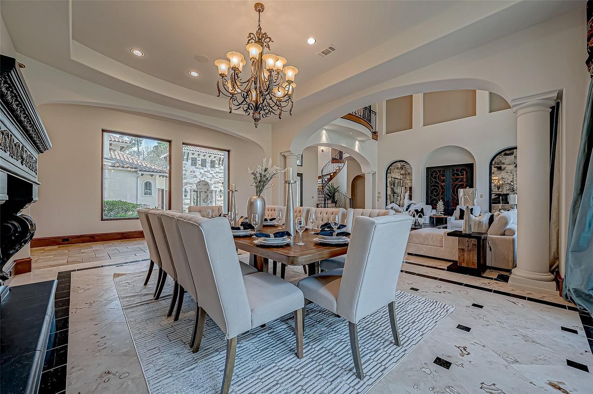Chandelier, Dining room, Interior, Living room, Marble, Recessed Lighting
