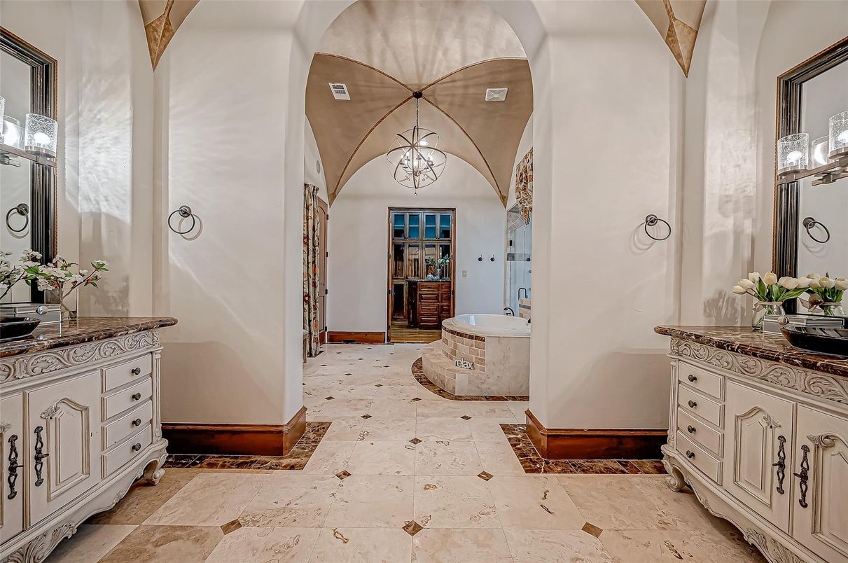 Bathroom, Interior, Pendant Lights