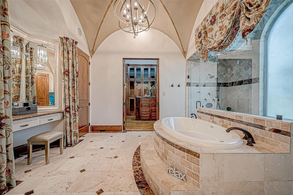 Bathroom, Interior, Pendant Lights