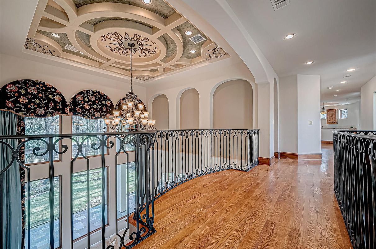 Chandelier, Interior, Recessed Lighting, Wood Texture Flooring