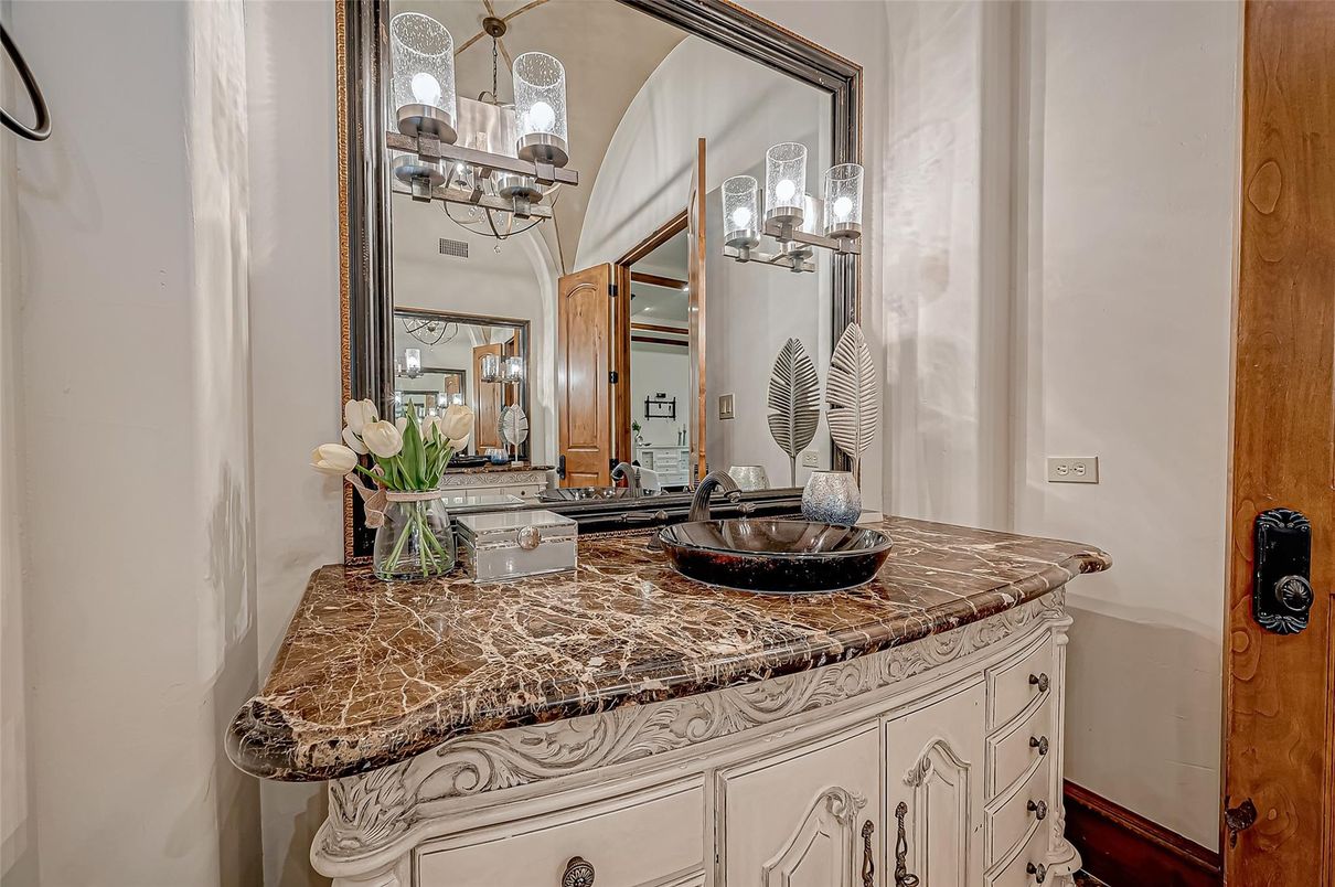 Bathroom, Interior, Tile Countertops