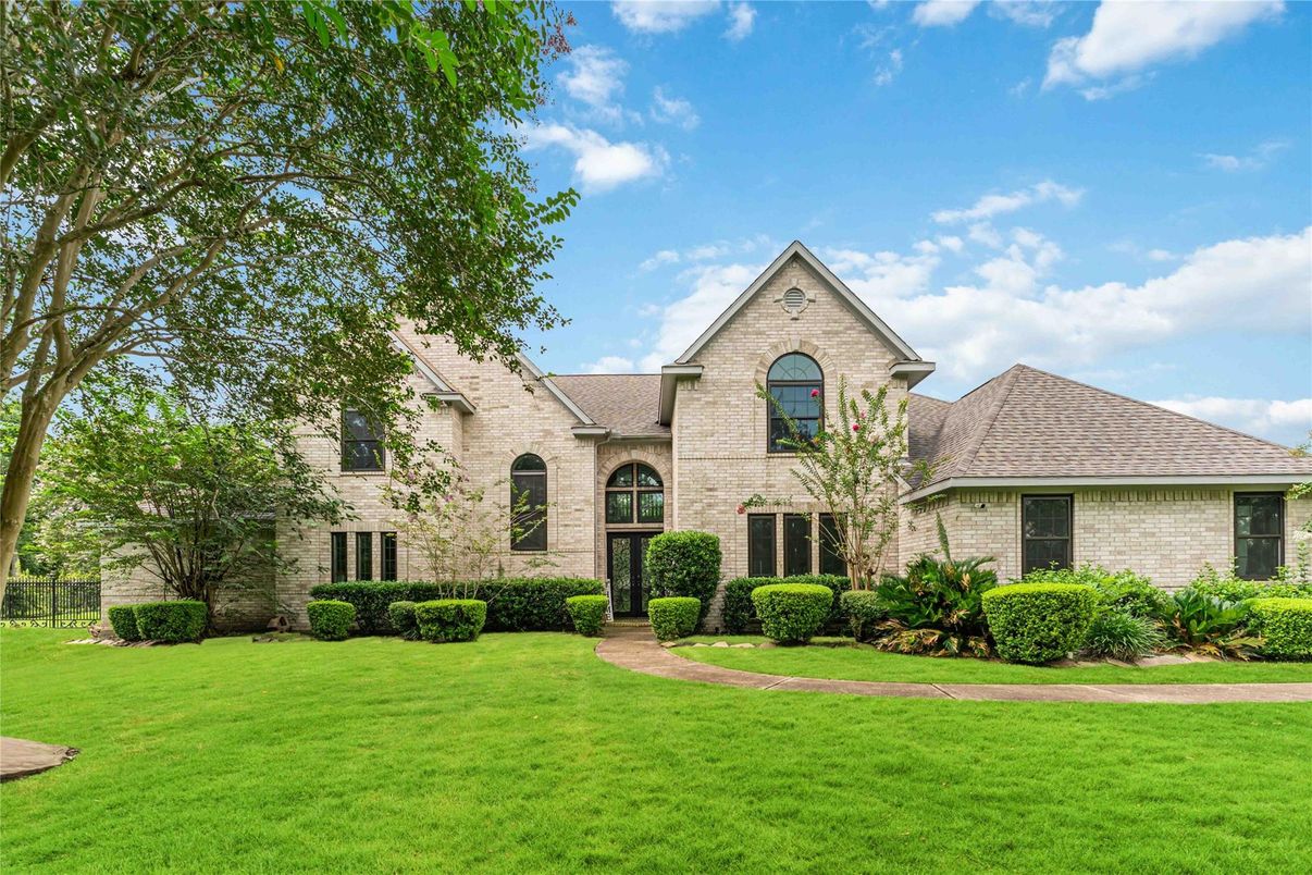 Exterior, Facade, Brick Facade, French Provincial