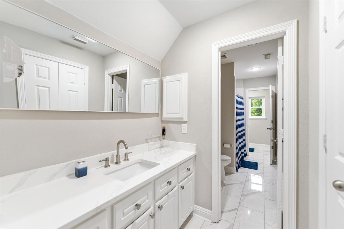 Bathroom, Dual Sink Vanities, Interior, Marble, Recessed Lighting