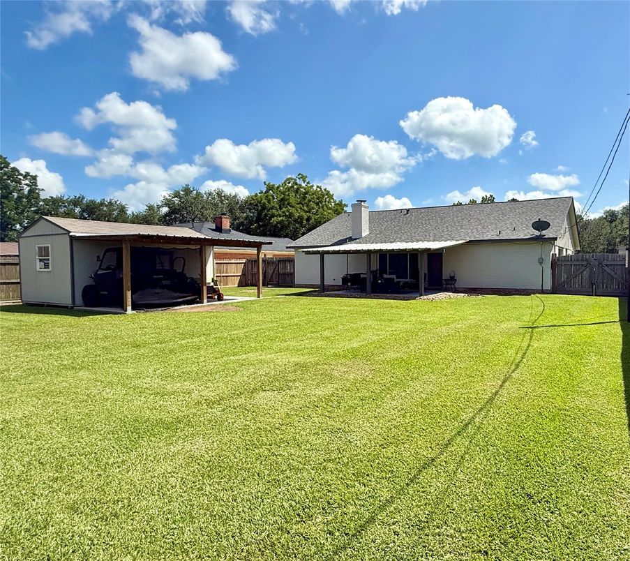 Backyard, Exterior