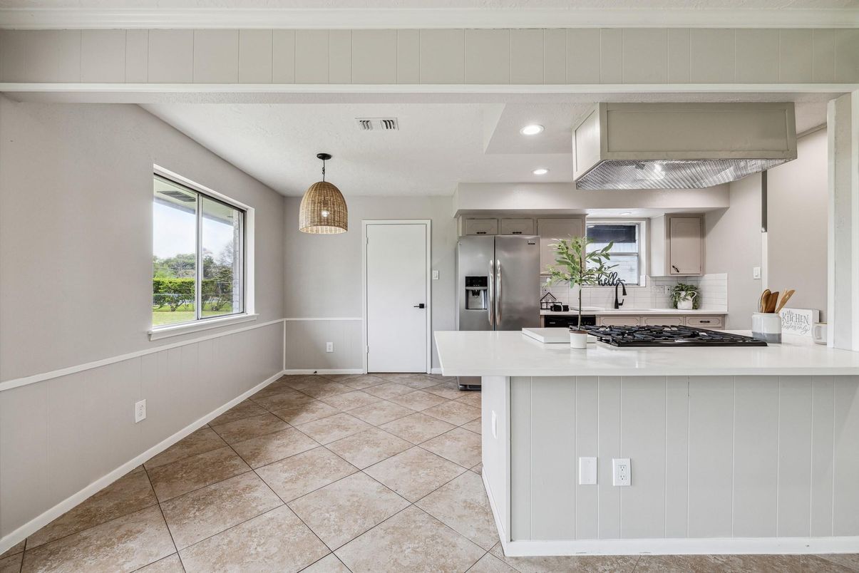 Interior, Kitchen, Pendant Lights, Recessed Lighting, Stainless Steel Appliances