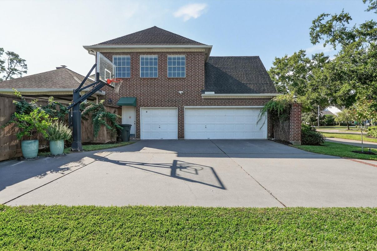 Attached, Exterior, Facade, Brick Facade, Brick Traditional