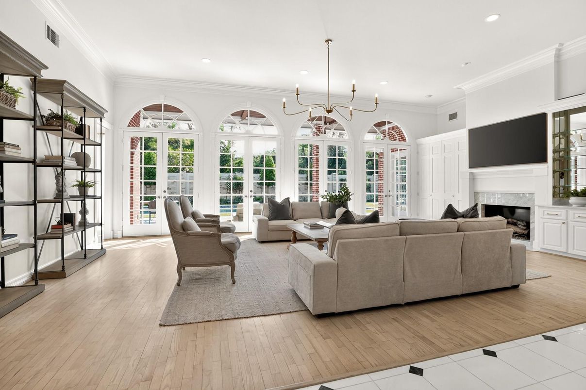 Fireplace, Interior, Living room, Pendant Lights, Recessed Lighting, Wood Texture Flooring