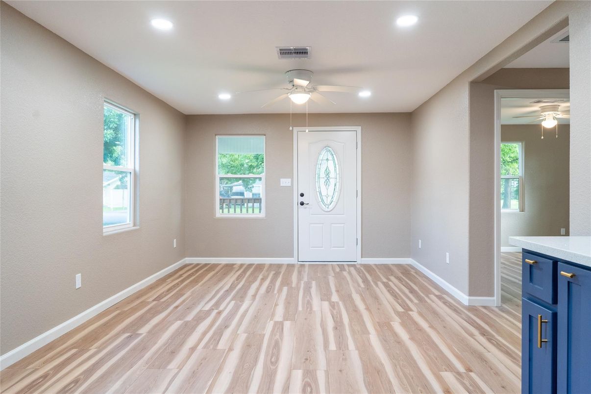 Empty room, Interior, Recessed Lighting, Wood Texture Flooring