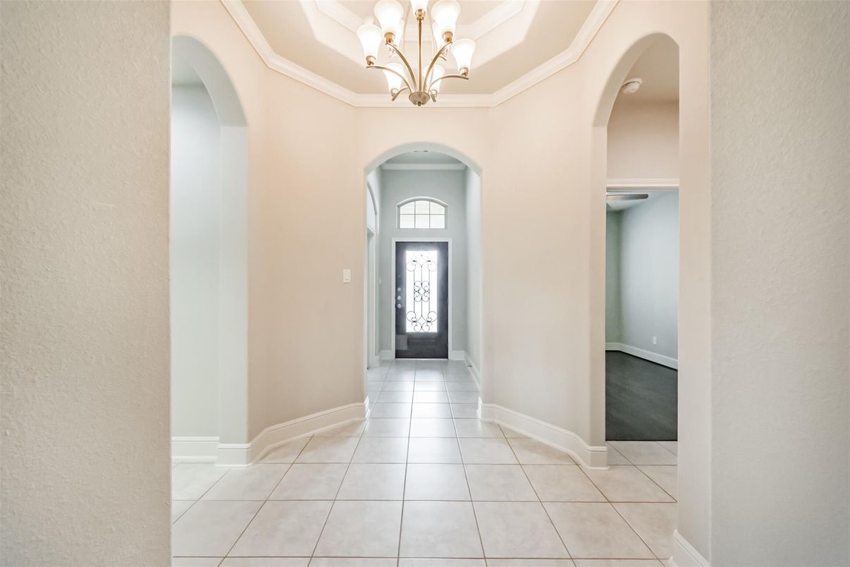 Chandelier, Interior