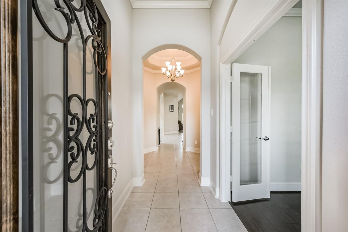 Chandelier, Interior, Wood Texture Flooring