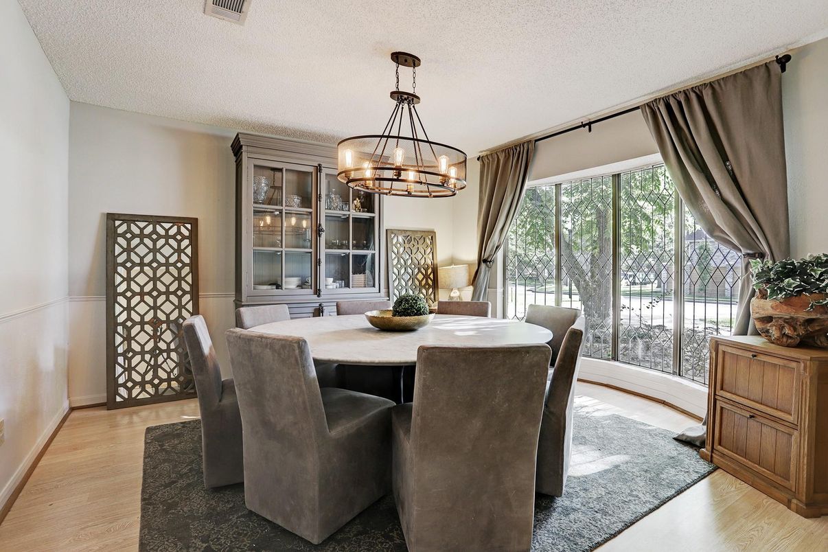 Chandelier, Dining room, Interior, Wood Texture Flooring
