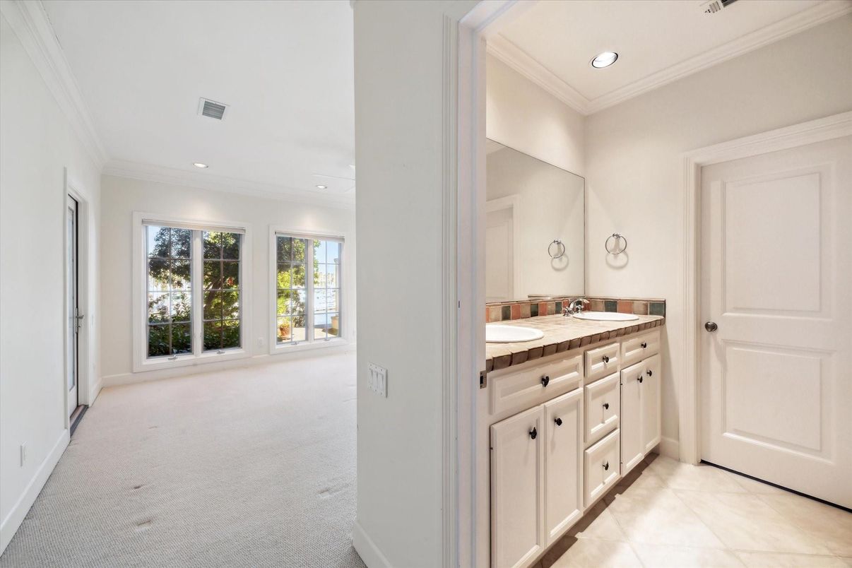 Bathroom, Interior, Recessed Lighting, Tile Countertops