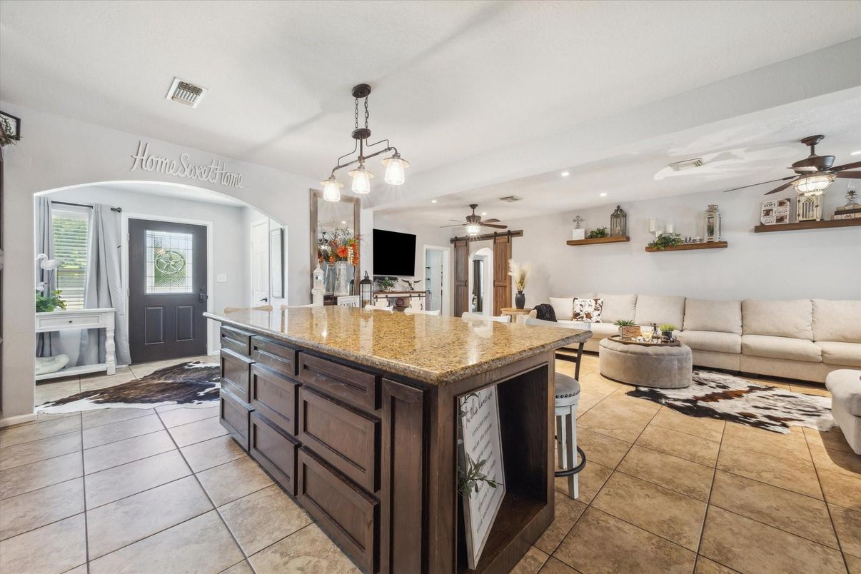 Interior, Kitchen, Living room, Pendant Lights, Recessed Lighting