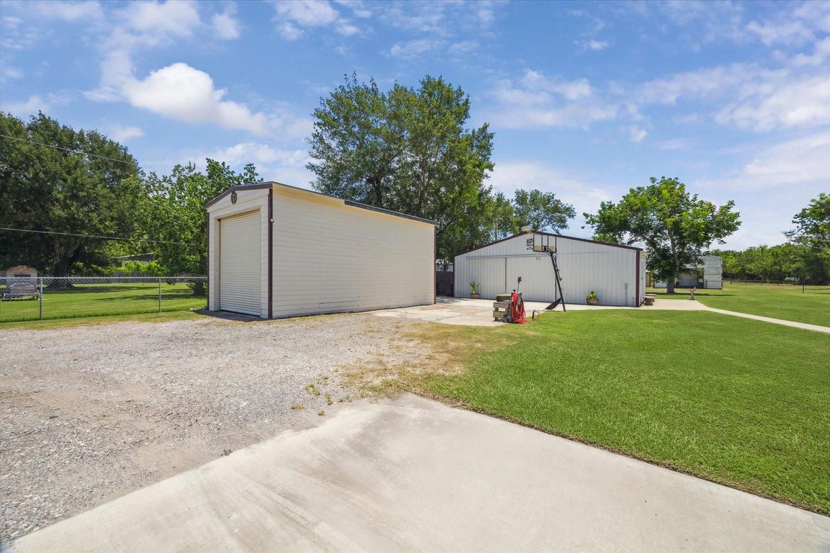 Backyard, Detached Garage, Exterior