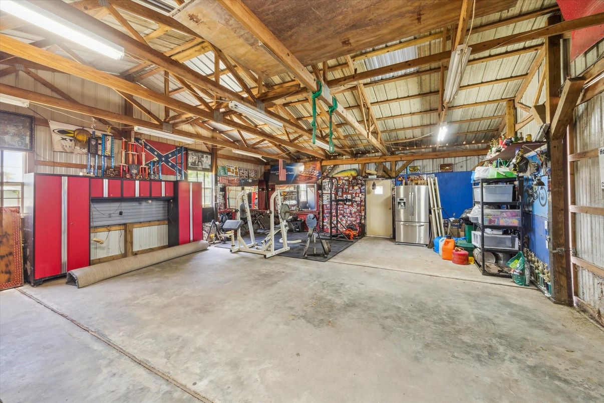Fitness Equipment, Interior, Wooden Beams