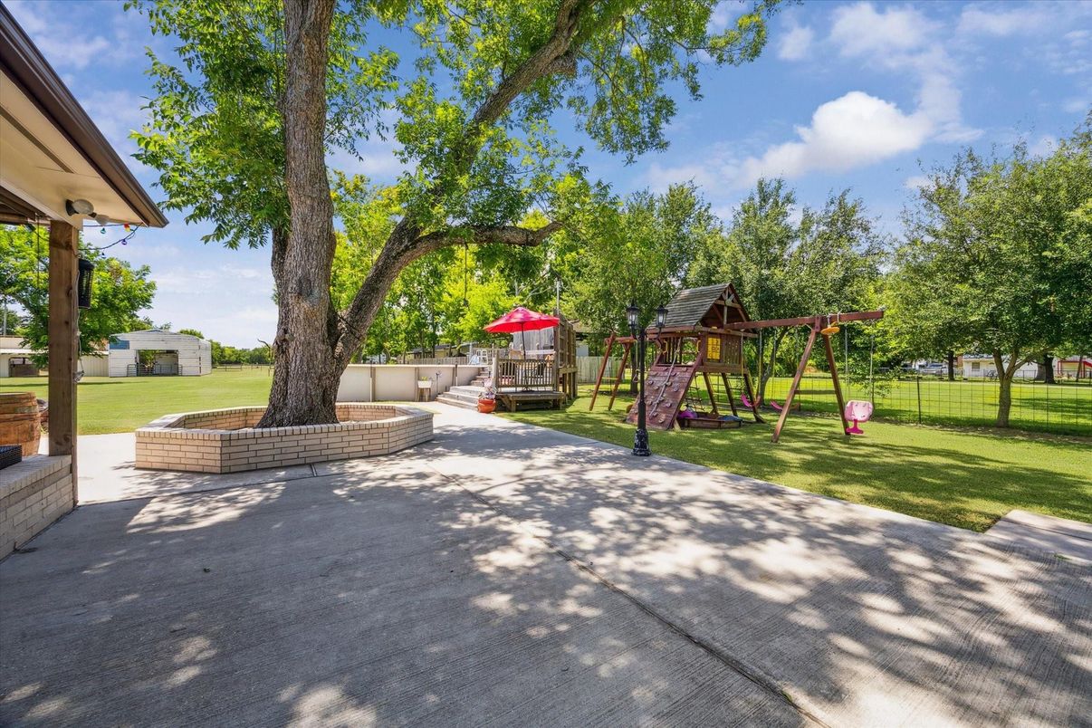 Backyard, Exterior, Playground