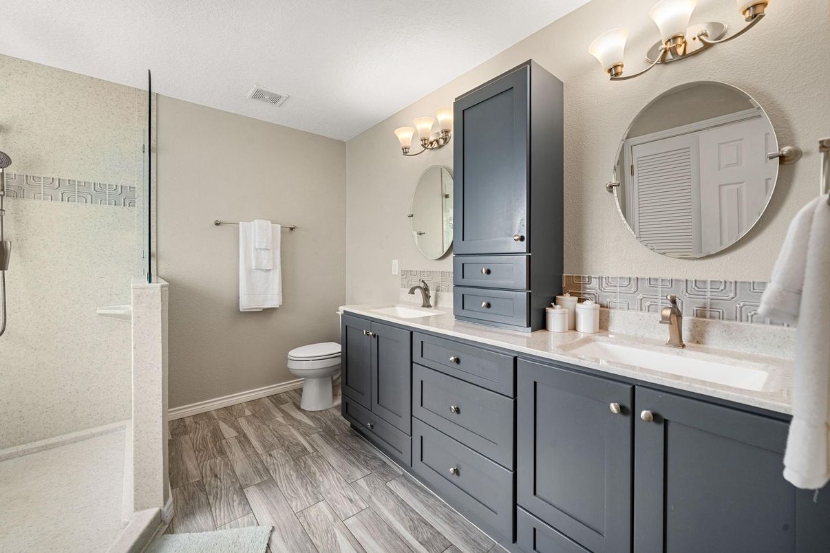 Bathroom, Dual Sink Vanities, Interior, Wood Texture Flooring